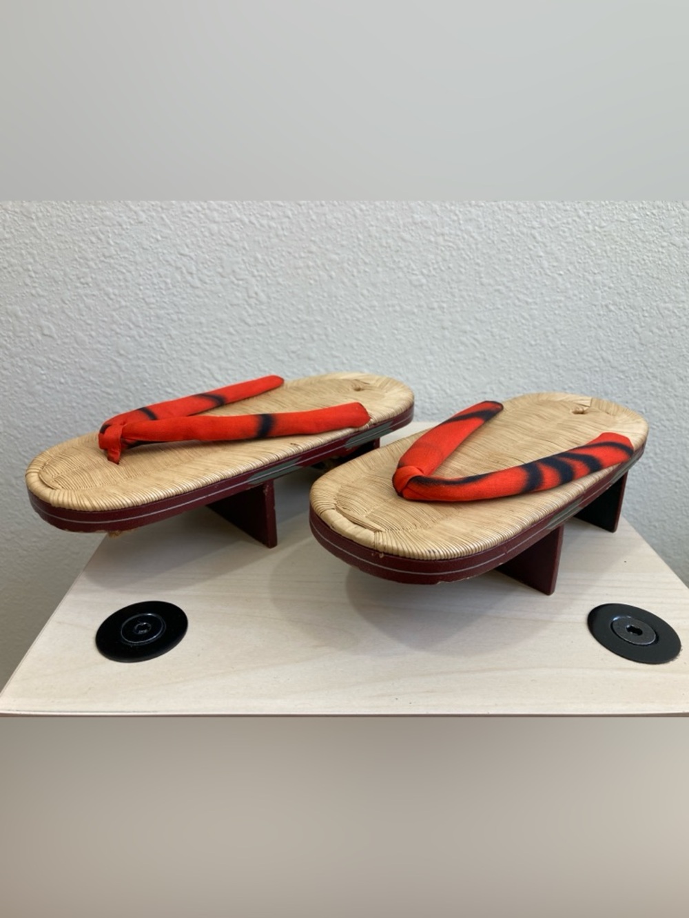 Vintage Japanese Geta Sandals Wooden Tatami Souvenir Display Decor Red Black - Picture 2 of 7
